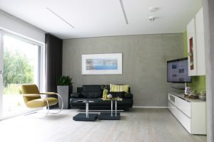 effizienhaus plus natternberg sichtbeton Der Wohnraum des Effizienzhauses plus in Natternberg