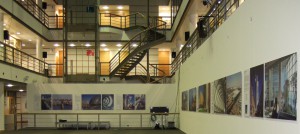 Norman Foster Ausstellung im Atrium des Verlagsgebäudes der Passauer Neuen Presse