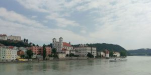 Blick auf die Innseite der Altstadt Passaus